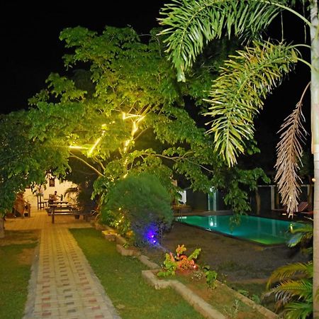 Lily Resort Udawalawe Bagian luar foto