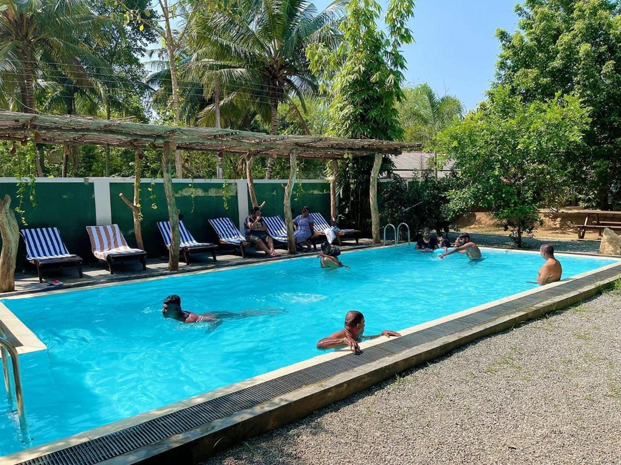 Lily Resort Udawalawe Bagian luar foto