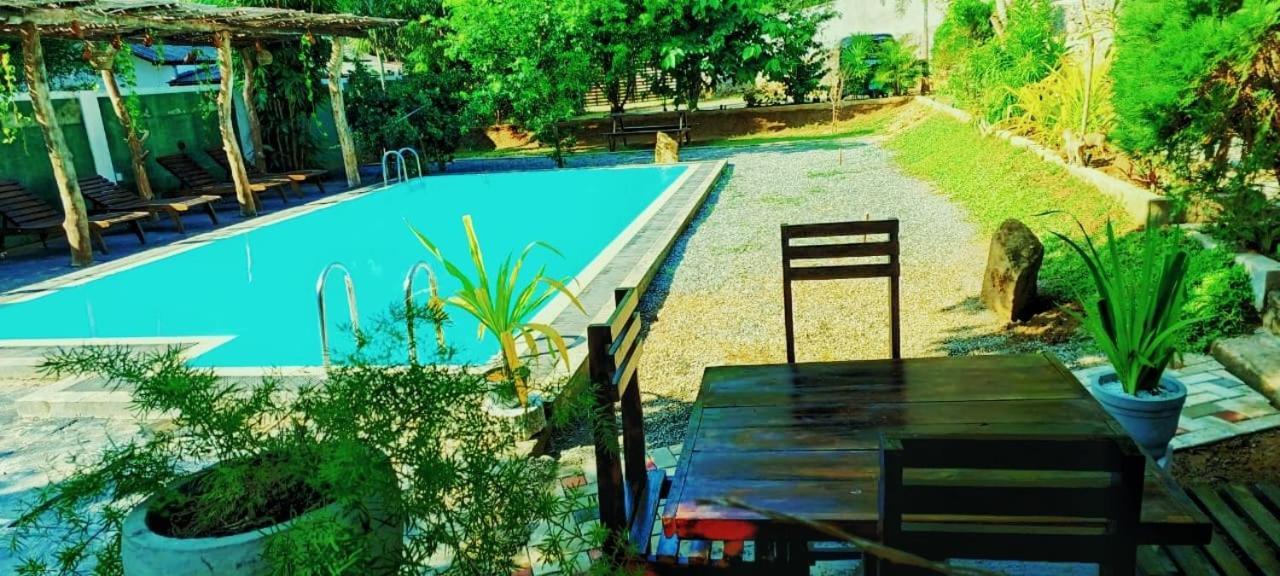 Lily Resort Udawalawe Bagian luar foto