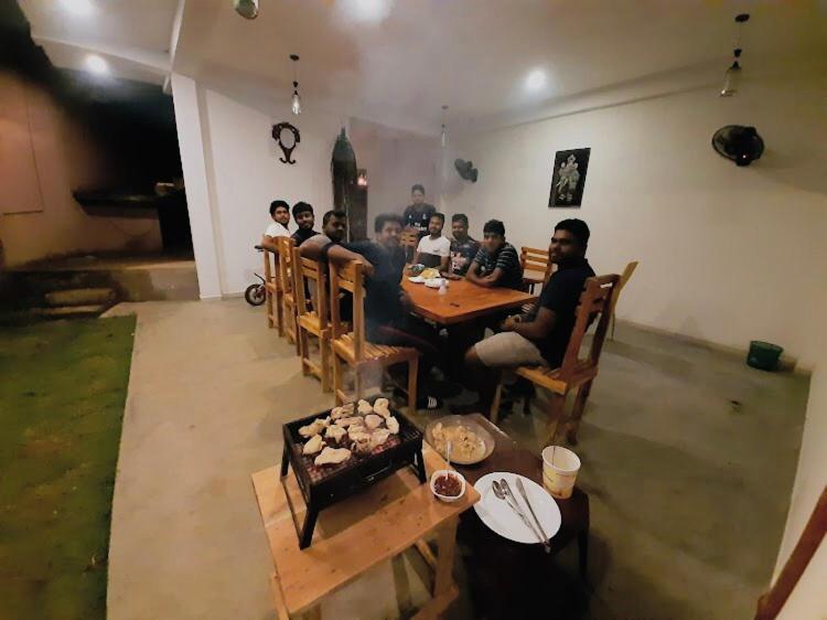 Lily Resort Udawalawe Bagian luar foto